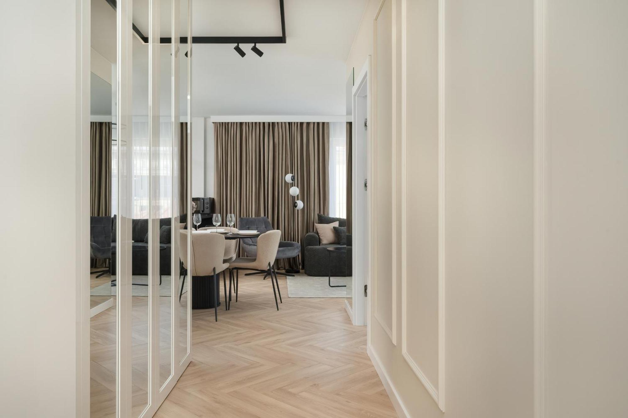 Elegancki Apartament Z Parkingiem Blisko Starego Miasta By Noclegi Renters Wroclaw Exterior photo